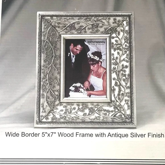 Melannco Vintage 5x7 Wide Border Wood Frame with Antique Silver Finish - Picture 3 of 4